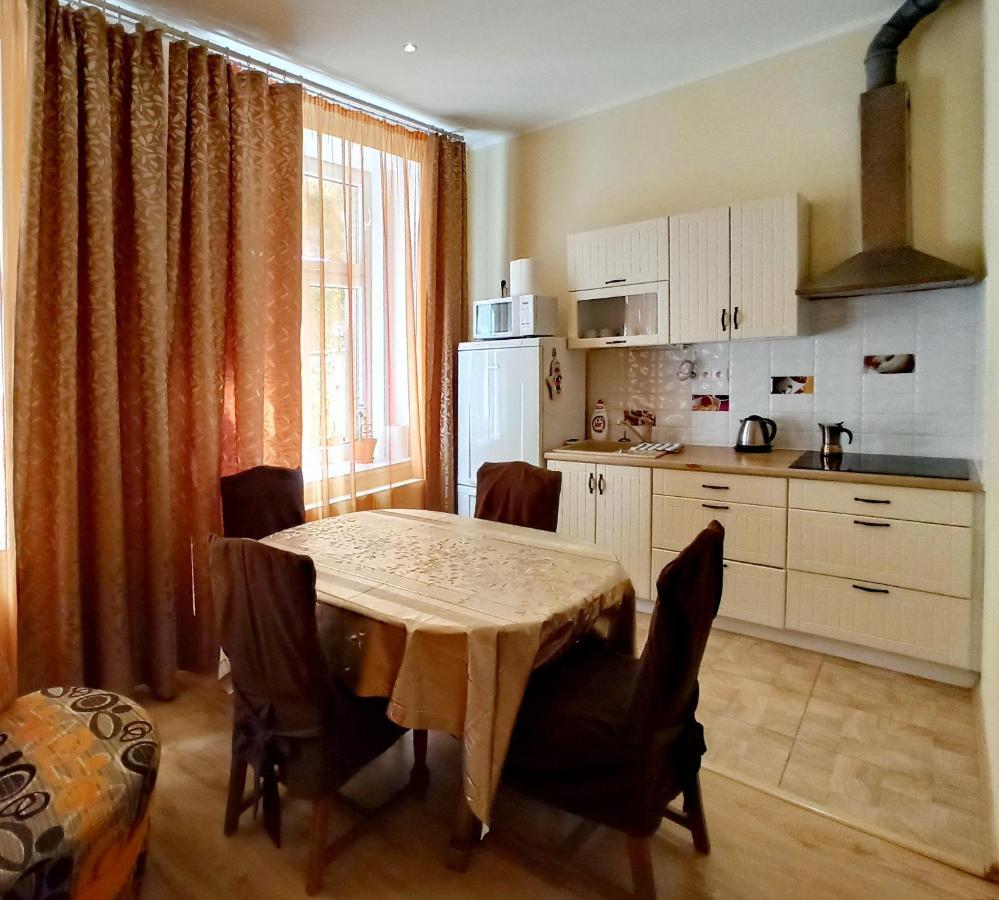 Apartments Iris Карлові Вари Екстер'єр фото